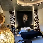 Esprit Africa, Et Sauna De Luxe Lejlighed